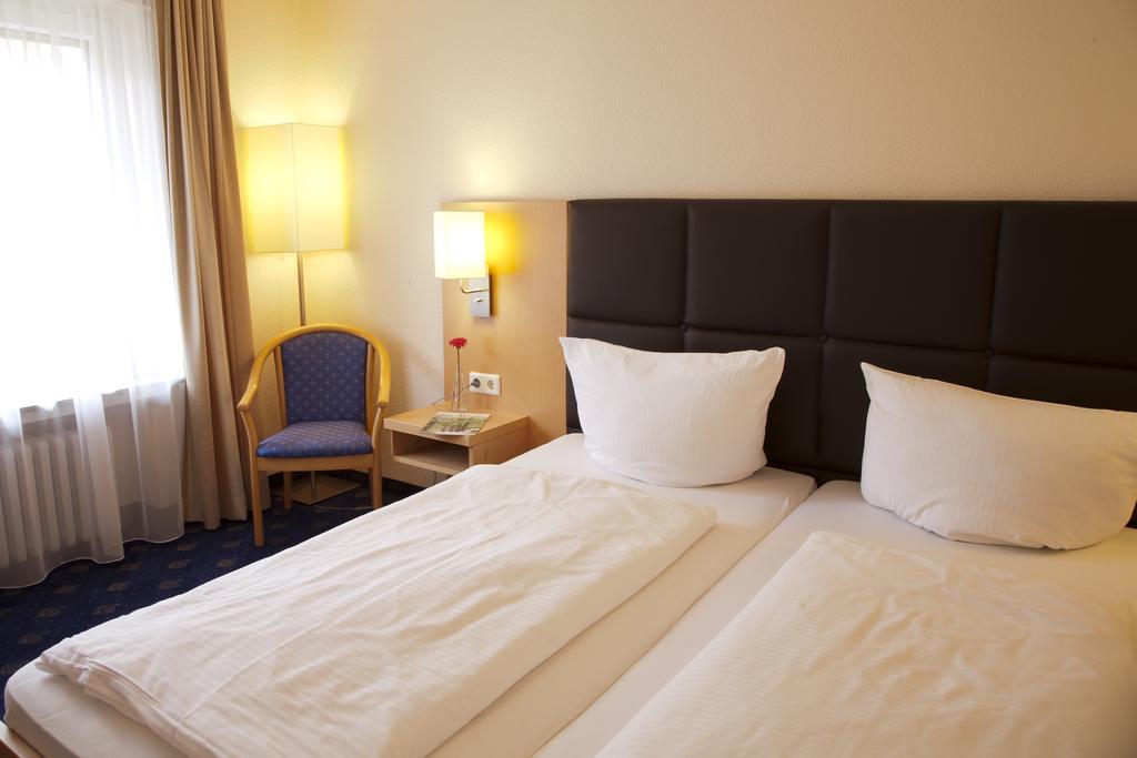 Hotel Oelen & Holgers Brasserie Und Lounge Bad Bentheim Pokoj fotografie